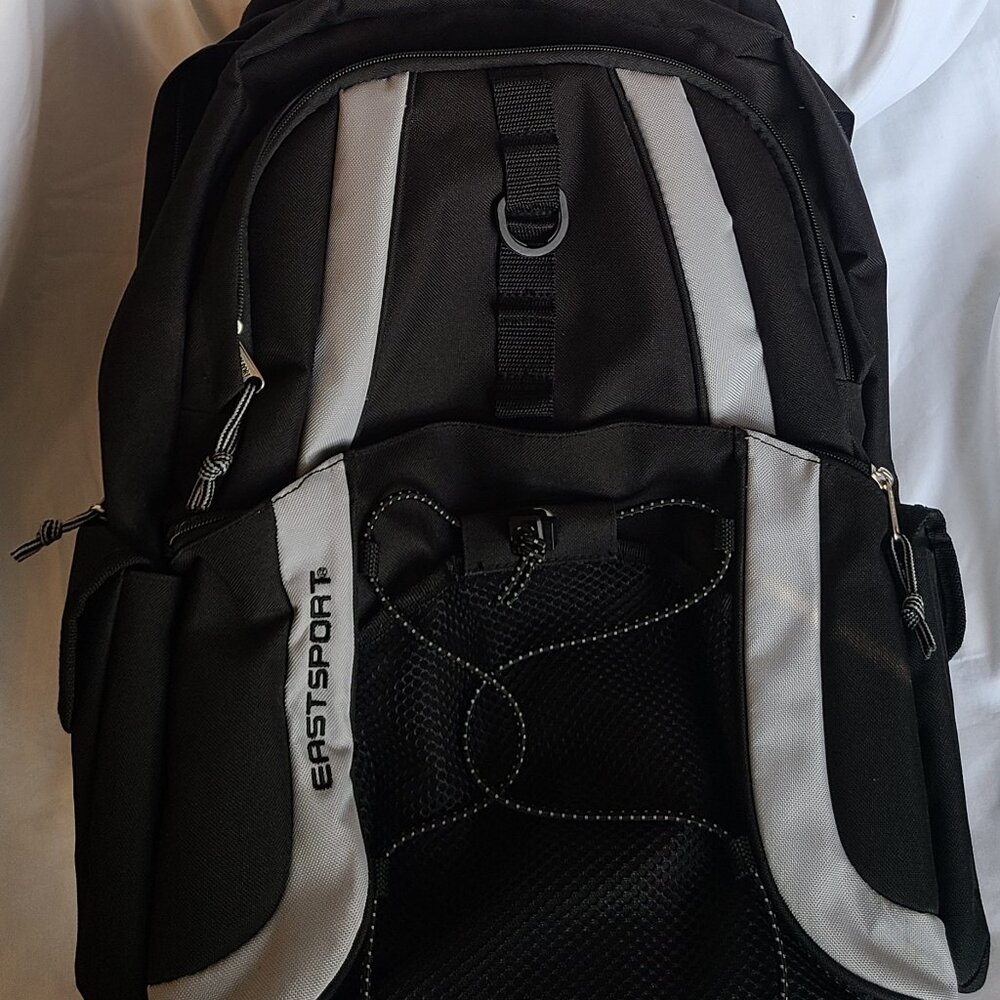 EASTPORT ROLLING BACKPACK